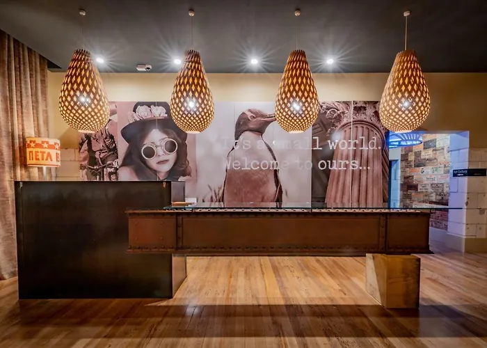 Poshtel